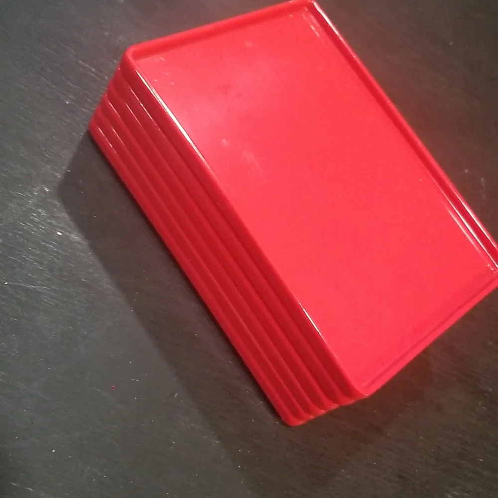 Red mini tray. - Picture 3 of 3